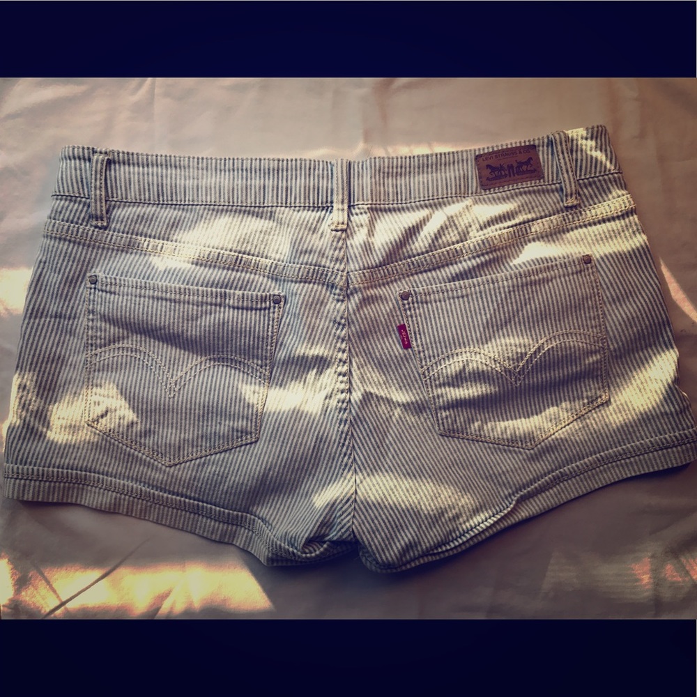Levi striped shorts